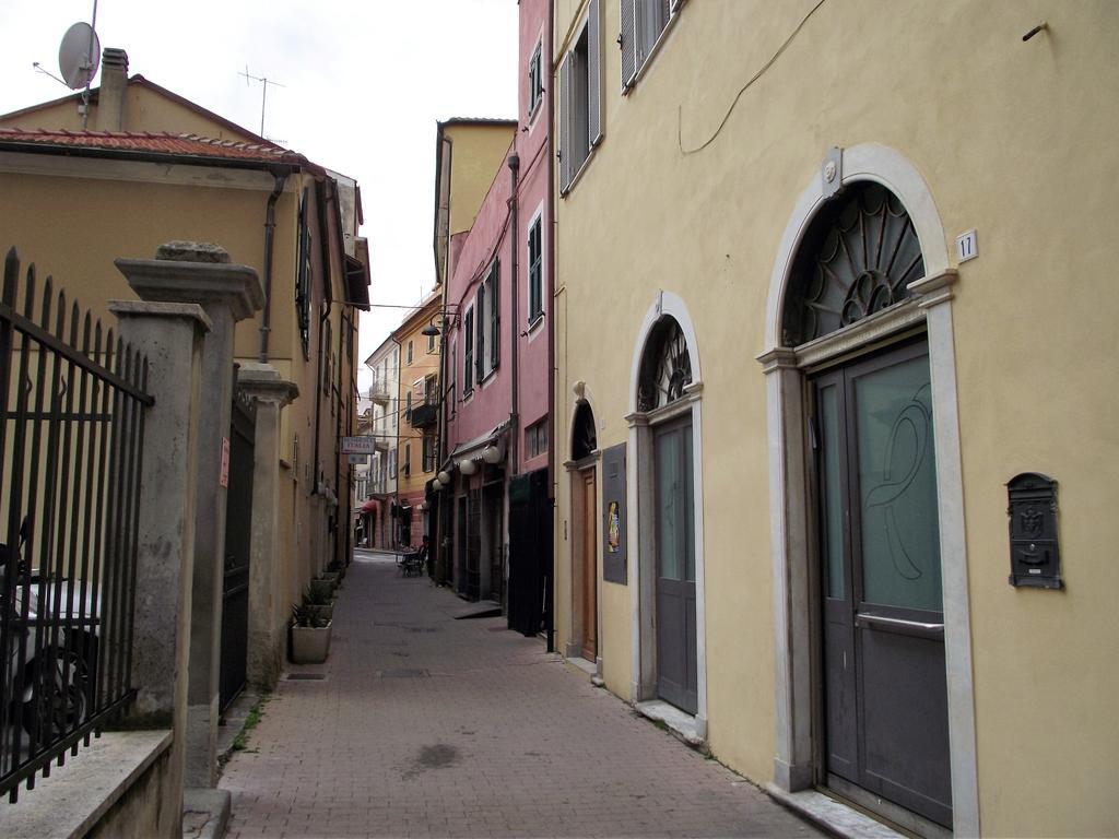Casa Azzurro Pervinca by Holiday World Finale Ligure Esterno foto