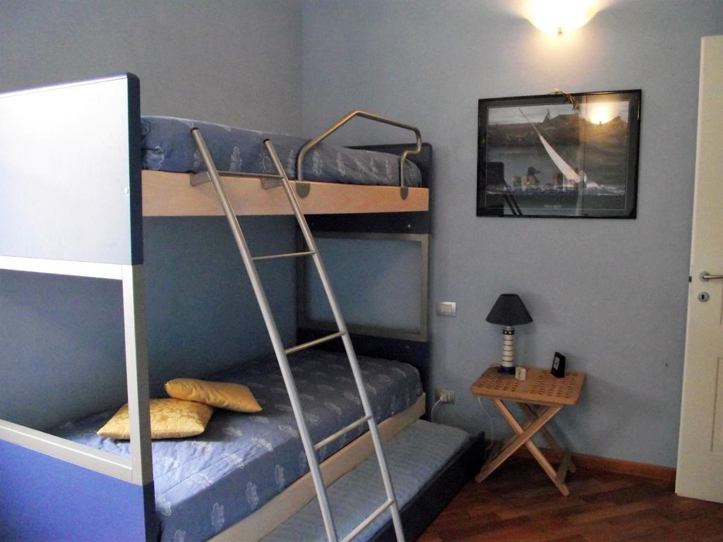 Casa Azzurro Pervinca by Holiday World Finale Ligure Esterno foto