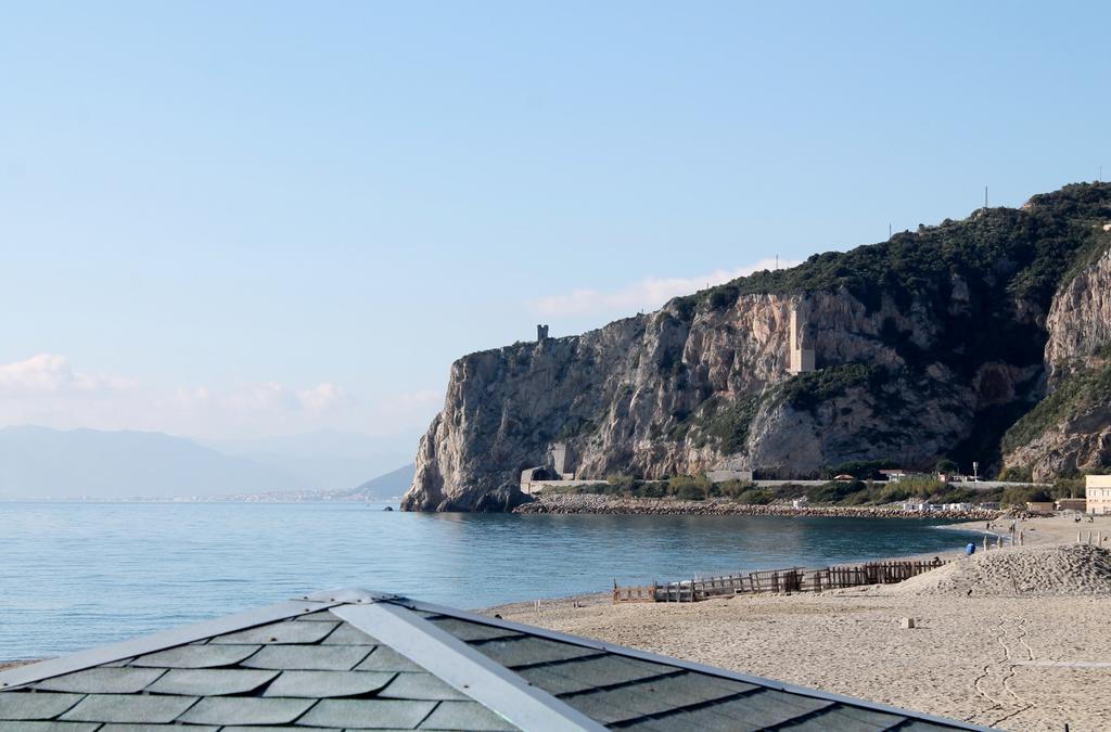 Casa Azzurro Pervinca by Holiday World Finale Ligure Esterno foto